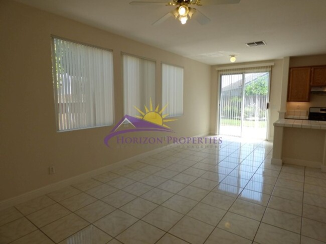 Foto del edificio - 3 Bed 2 Bath 1,160 sqft West Sacramento Home