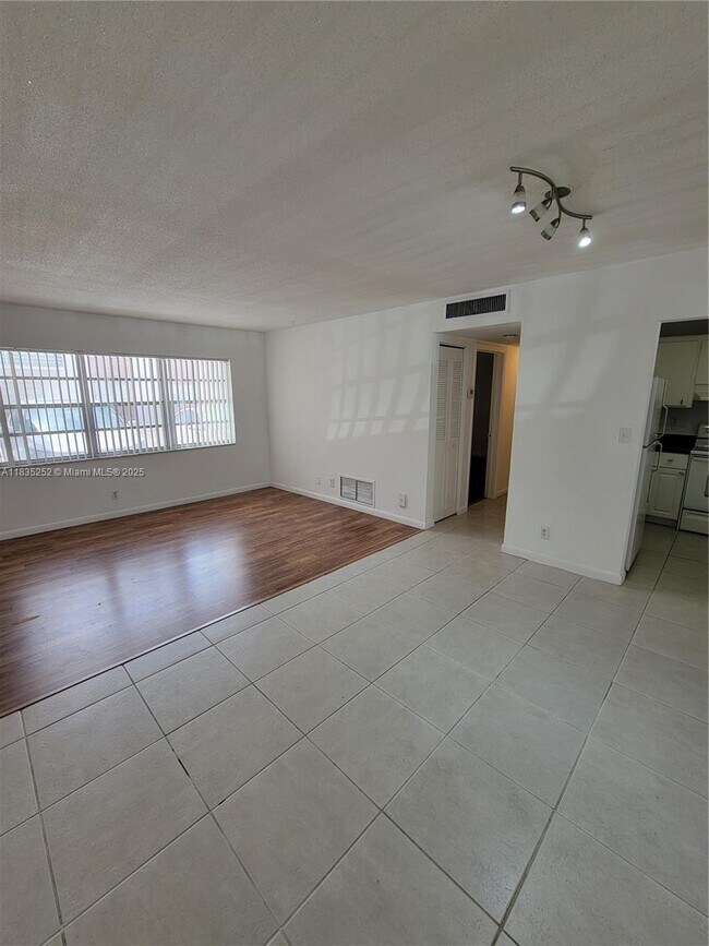 Foto del edificio - 3550 NW 8th Ave