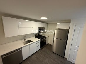 Building Photo - 10 Darling St