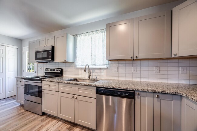Foto del edificio - 3071 Highland Ave