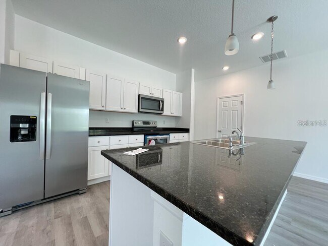 Foto del edificio - 407 Treemont Ave