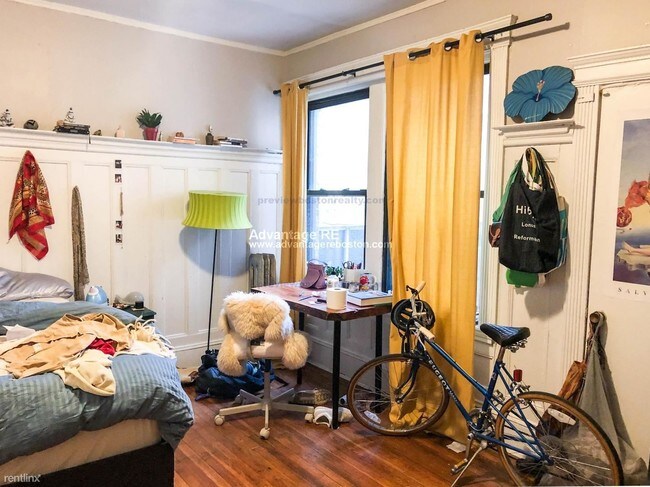 Foto del edificio - 1056 Commonwealth Avenue