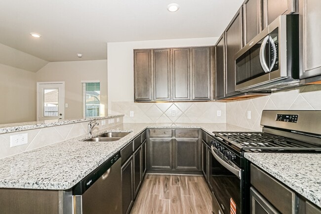 Foto del edificio - 5127 Shelby Katherine Dr