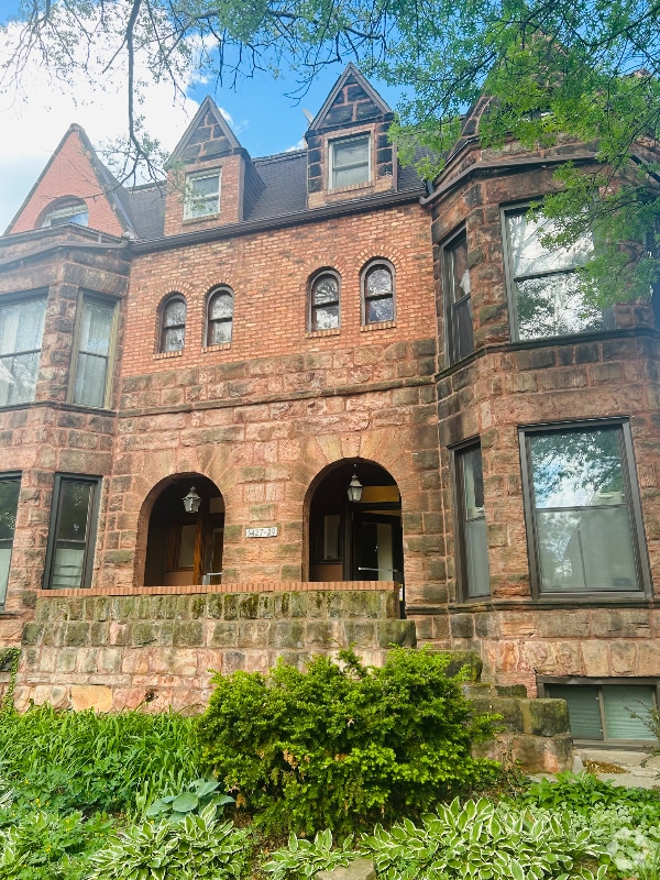Building Photo - 5429 S Blackstone Ave