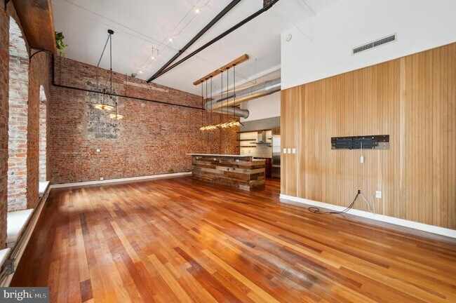 Foto del edificio - 105 S 12th St