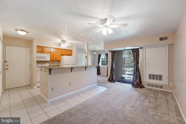 Foto del edificio - 3120 Valley Dr