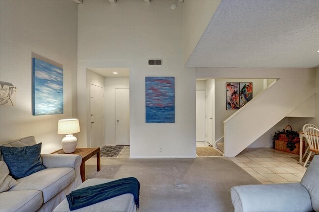 Building Photo - 2640 W Segerstrom Ave