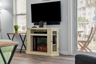 Building Photo - 22 Moreno Point Rd