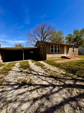 Building Photo - 803 E Greenfield St