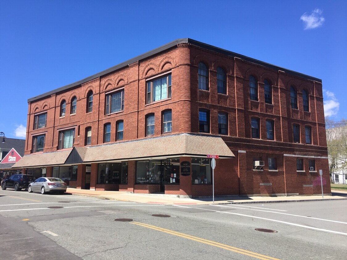 Primary Photo - 111 Center St