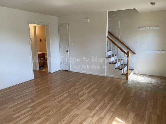 Building Photo - 118 Farrell Ln
