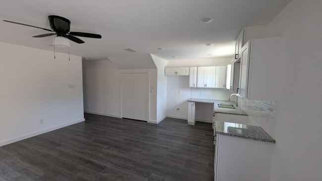 Photo - ? Modern 3-Bedroom Duplex with Open Layout ? House