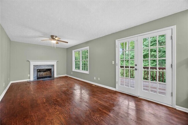 Foto del edificio - 1902 Woods Ct