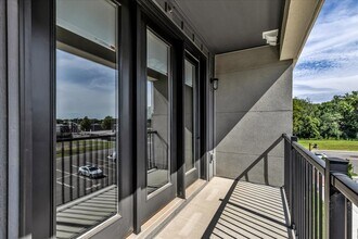 Building Photo - Leawood Village Apartments