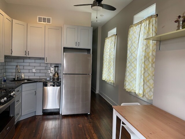 Building Photo - 3880 Fairview Ave Building Photo - 3880 Fairview Ave