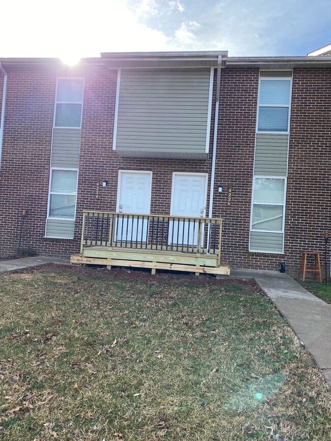 Building Photo - 4226 W Bethany Dr