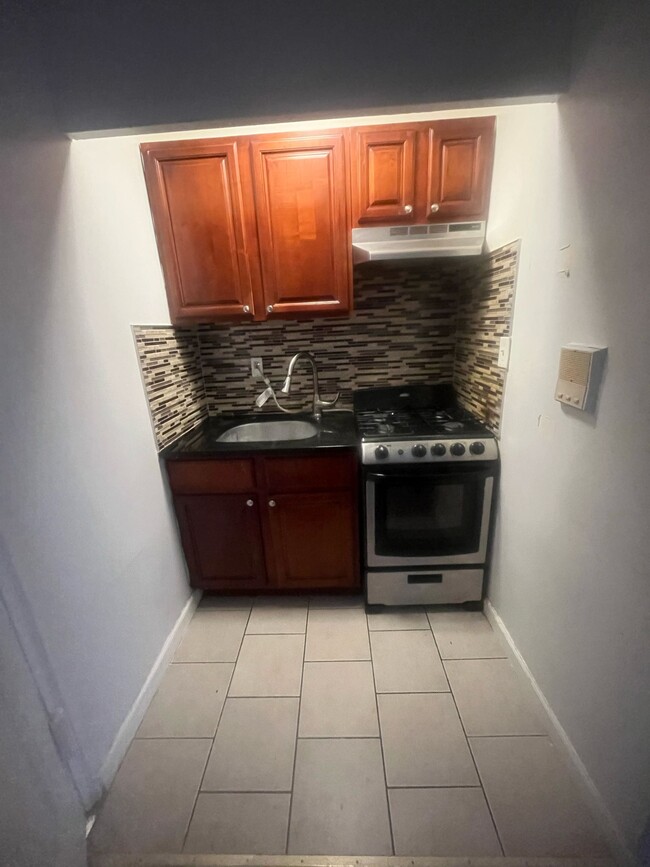 235 S Harrison St 503 - 268 S Harrison St