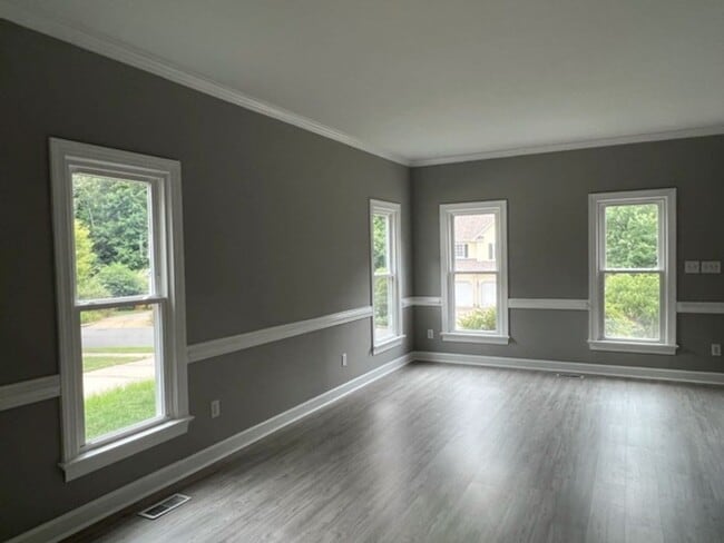 Building Photo - 5717 Raddington St
