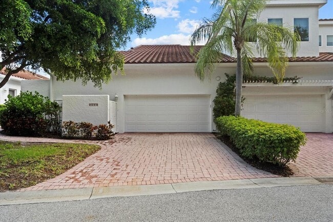 Foto del edificio - 2254 Harbour Ct Dr