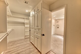 Building Photo - 15626 Whitewater Ln