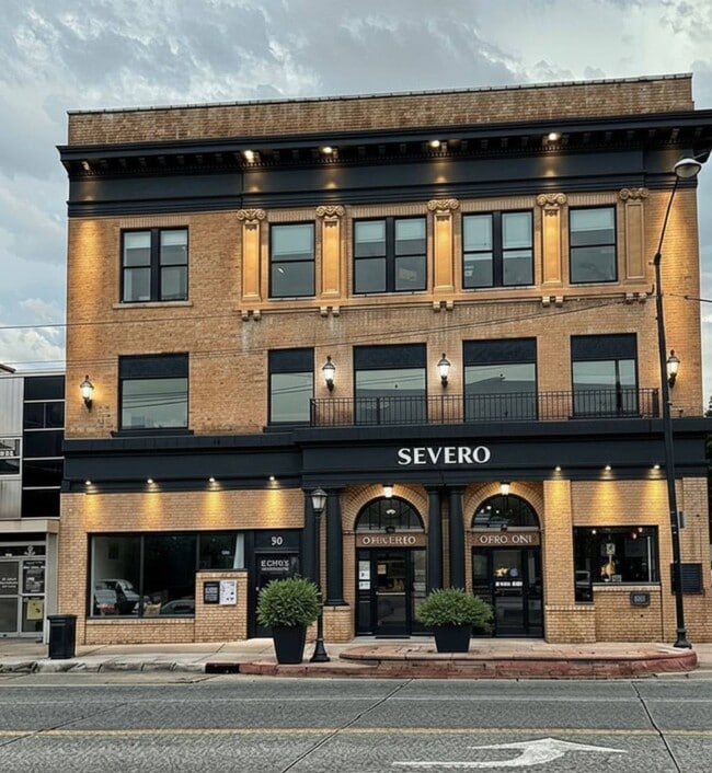 Building Photo - 104 N Main St