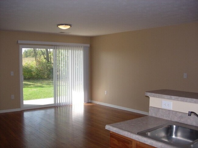 Foto del edificio - Great 2 Bedroom 2 Bathroom condo on the ea...