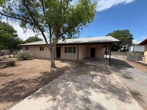 Building Photo - 1143 De Vargas Ct