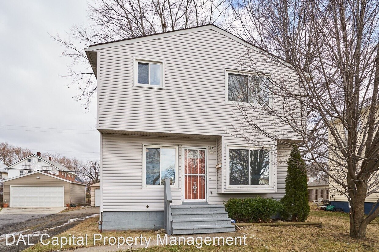Primary Photo - 3 br, 2 bath House - 1077 East 168th Street