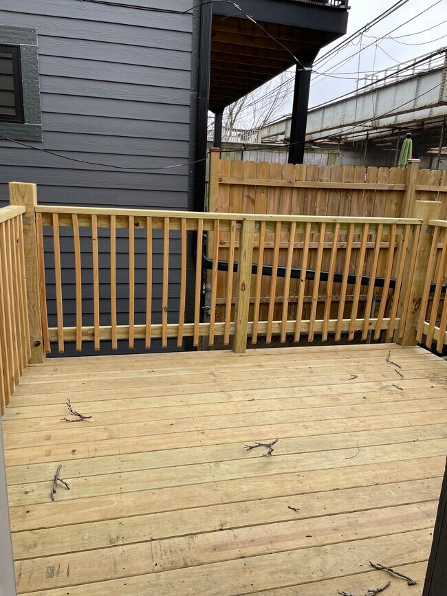 Foto del edificio - 1842 N Bissell St