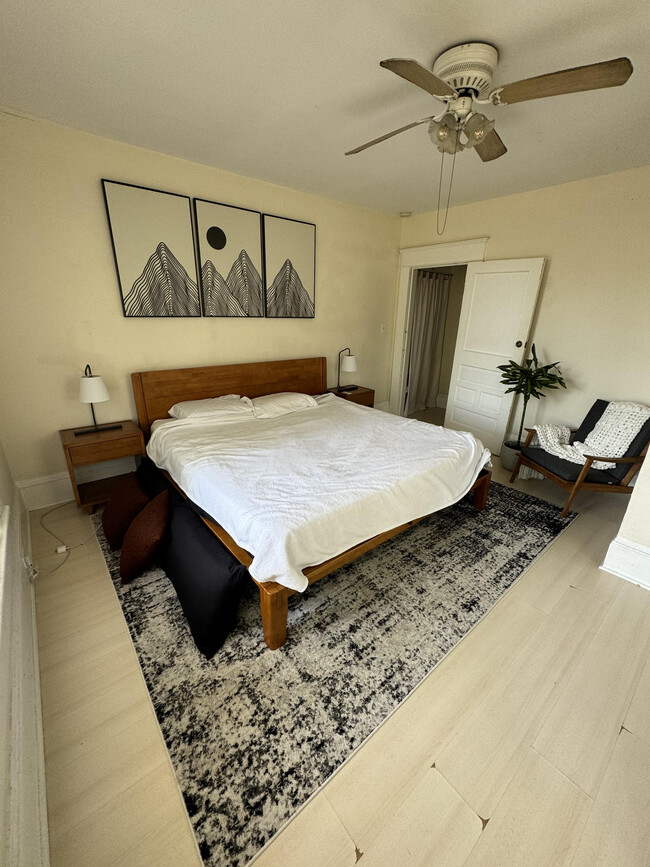 Foto del edificio - 215 S Howard Ave