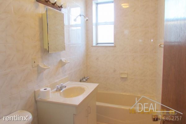 Building Photo - 1469 Bay Ridge Pky