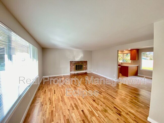 Foto del edificio - 18205 58th Pl W