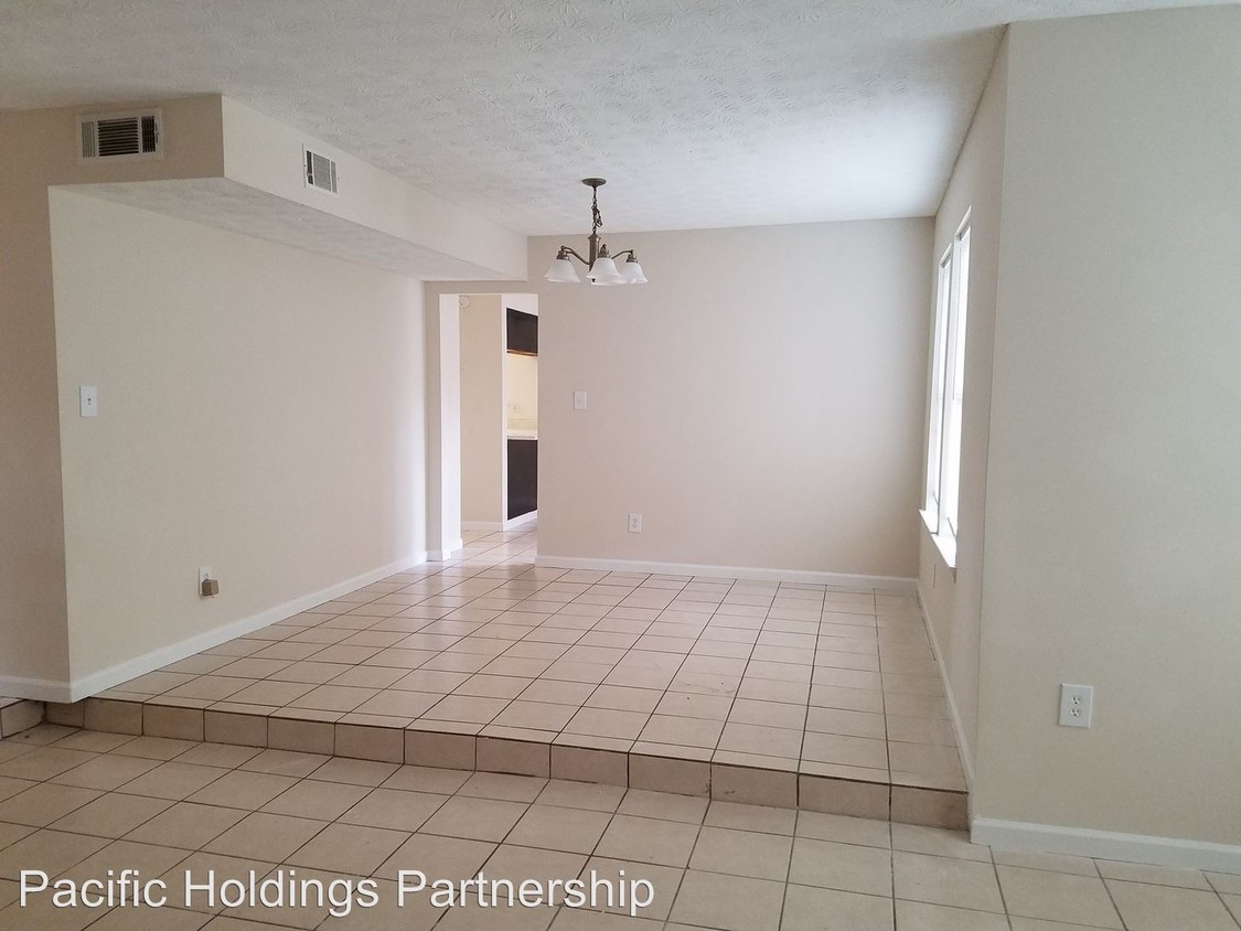 Foto principal - 2050 Oak Park Ln