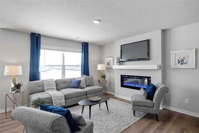 Building Photo - 353 Juniper Dr