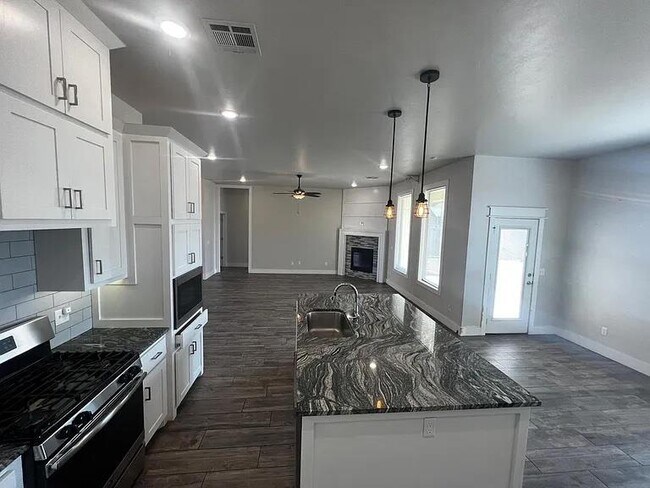 Foto del edificio - 8212 NW 151st St