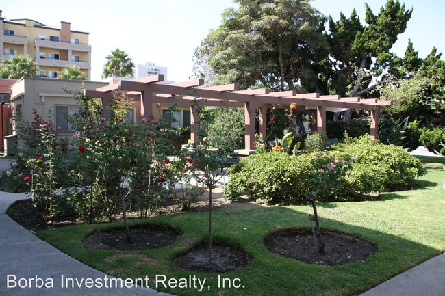 Foto del edificio - 924-924 Pine Ave