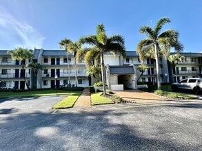 Building Photo - 4801 Esedra Ct