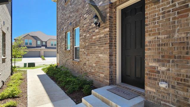 Building Photo - 1368 Hill Country Pl