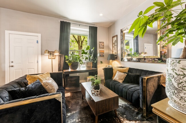 Foto del edificio - 2734 W 18th St