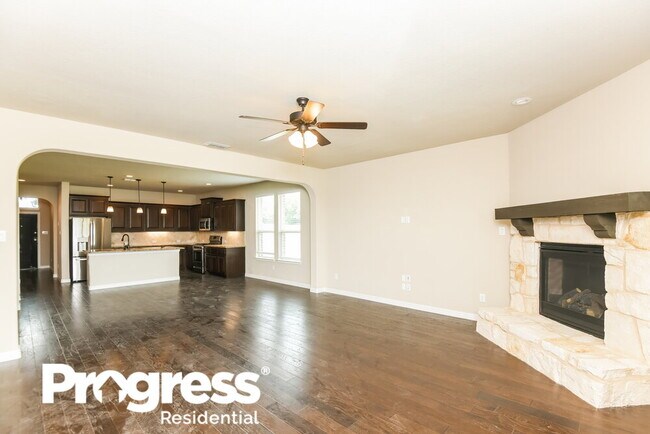 Building Photo - 15984 Hayes Ridge Dr