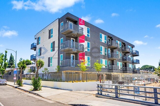 Building Photo - Unit 310