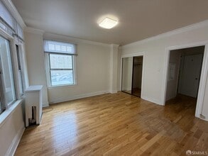 Building Photo - 810 Hyde St