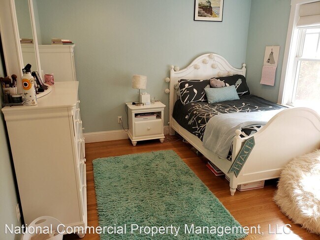 Foto del edificio - 3 br, 2 bath House - 258 Grand Street