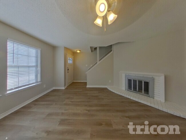 Building Photo - 815 Wyndham Pl