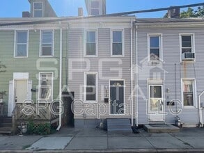 Building Photo - 434 W College Ave