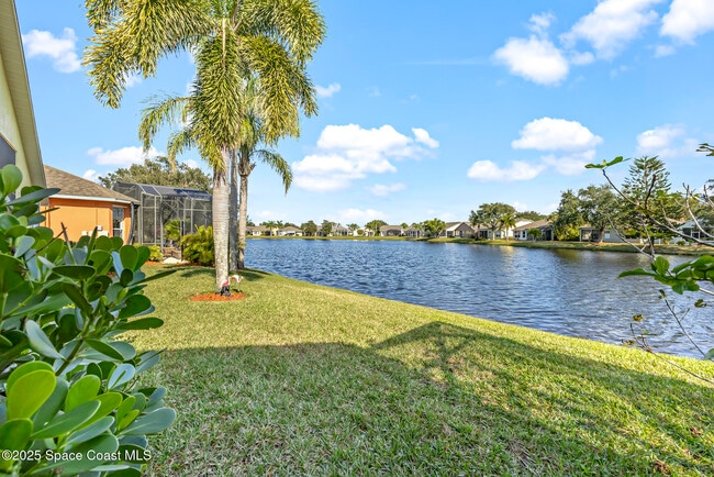 Foto del edificio - 1785 Ficus Point Dr