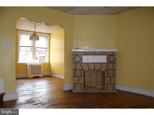 Building Photo - 194 Tiber St