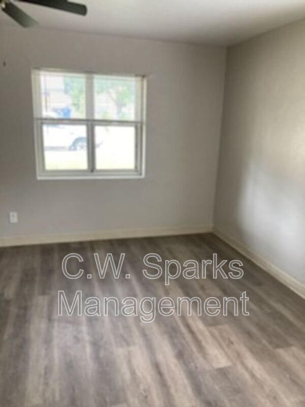 Foto del edificio - 3923 Dismount St