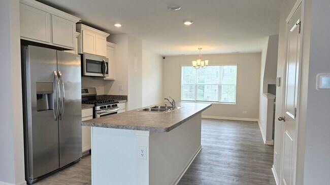 Foto del edificio - 2484 Alison Ave