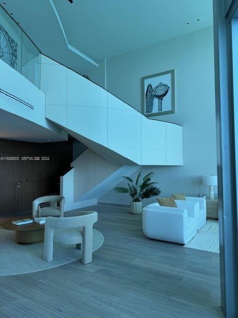 Building Photo - 17001 Collins Ave